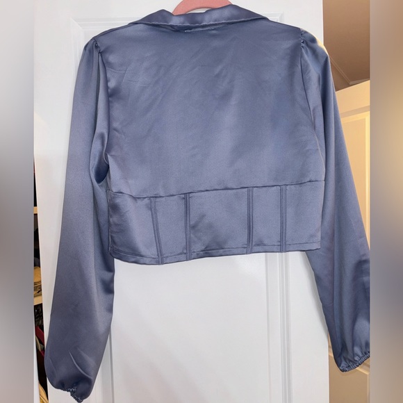Satin light blue crop long sleeved with buttons down - Picture 2 of 2